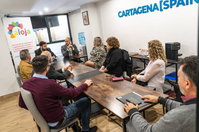 Miembros de la asociación Aloja Miembros de la asociación Aloja